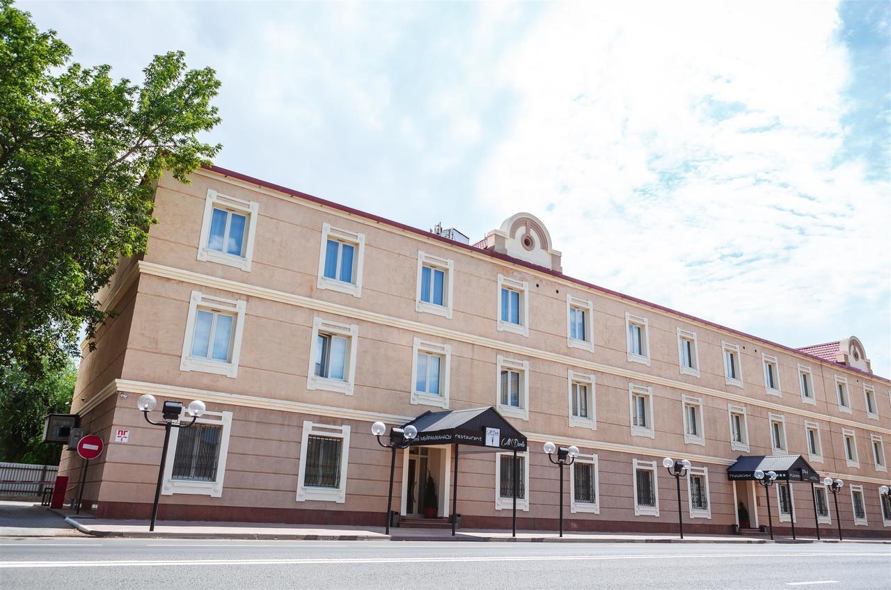 Hotel Pushkin Oral Exterior foto
